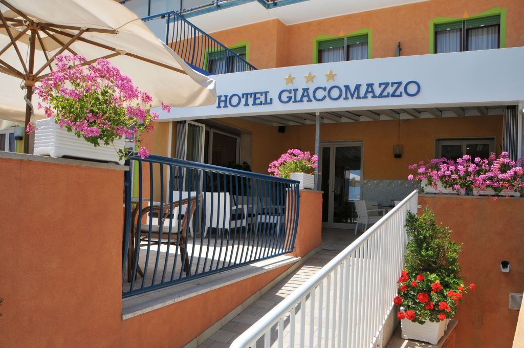 hotel_giacomazzo_facciata_1